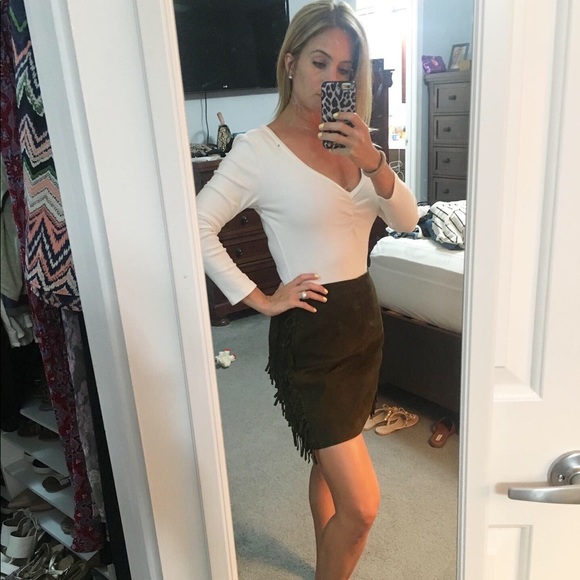 Genuine leather/suede fringe “mini” skirt - Picture 3 of 5